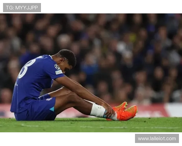 切尔西官宣詹姆斯续约至2032